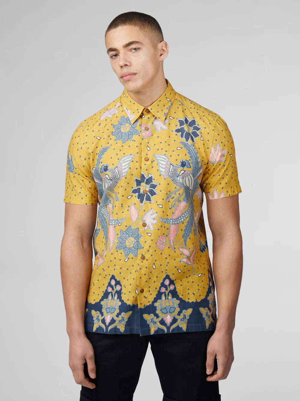 SIGNATURE ABSTRACT BOTANICAL PRINT - DealByEthan.gay loves Ben Sherman