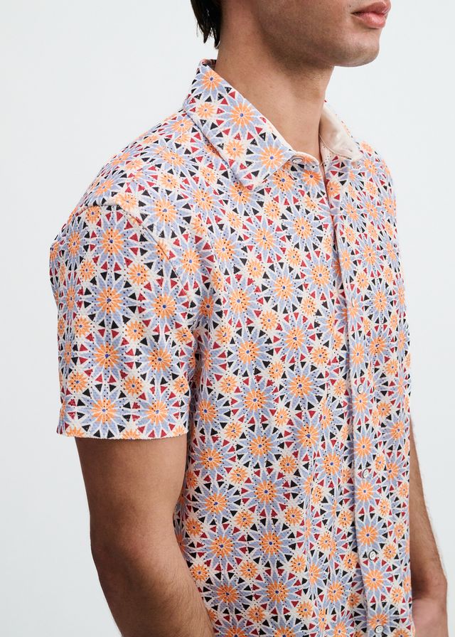 ST33LE Men's Medallions Print Open Knit Shirt - Cayenne/Thistle