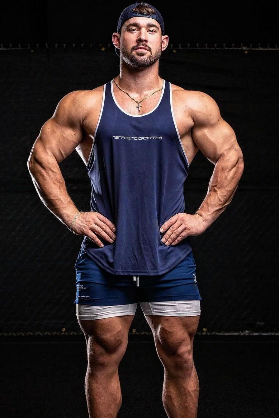 Jed North Fast-Dry Bodybuilding Workout Stringer – Navy mit weißem Menace-Aufdruck