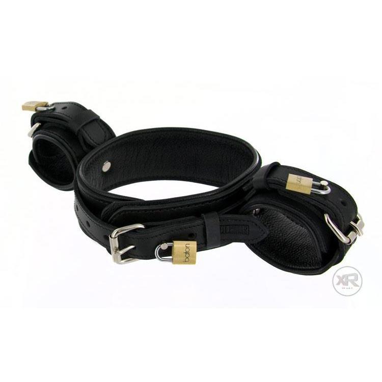 Restricción estricta de cuero de muñeca a cuello
