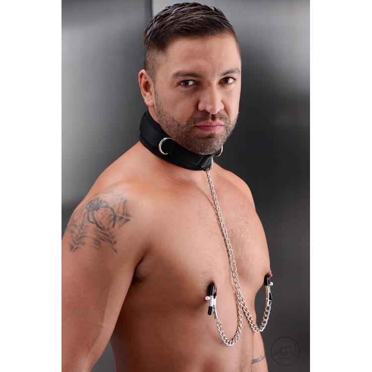 Collar de sumisión y pinzas para pezones
