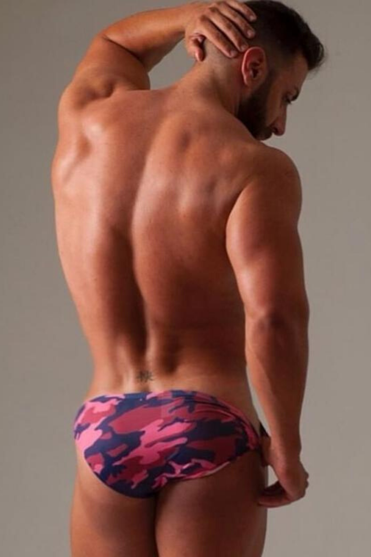 JJ Malibu Men's Men's Slimmer Bulge Briefs - Pink Camo