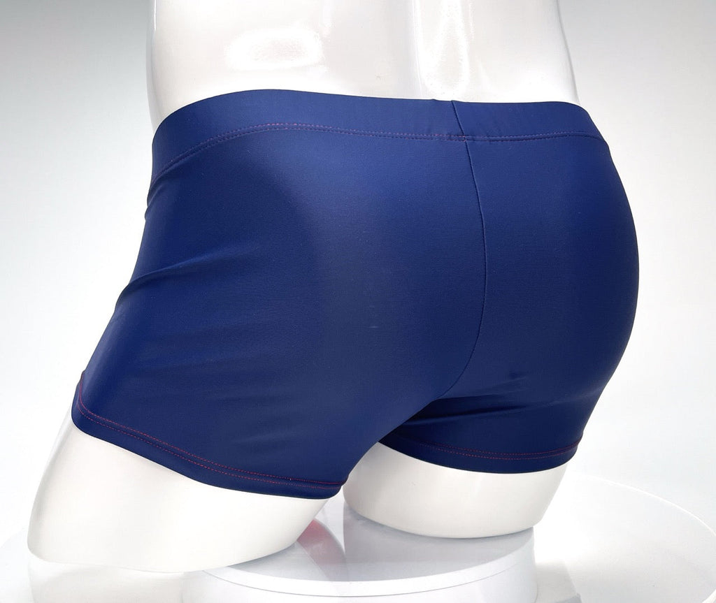 Traje de baño Monster Cock de WildmanT con corte cuadrado, azul marino y rojo