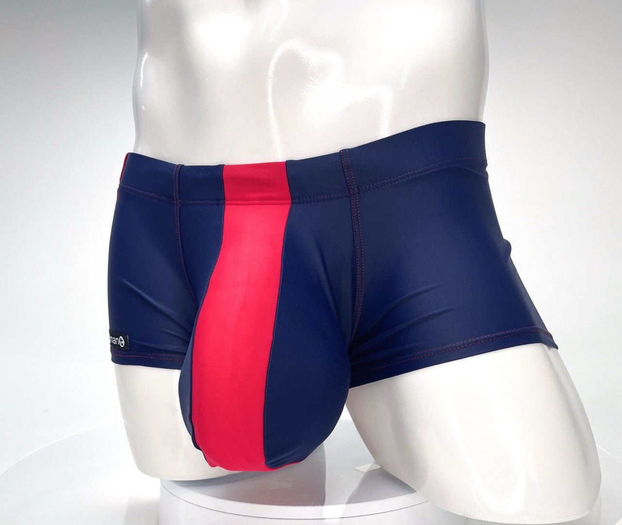 Traje de baño Monster Cock de WildmanT con corte cuadrado, azul marino y rojo