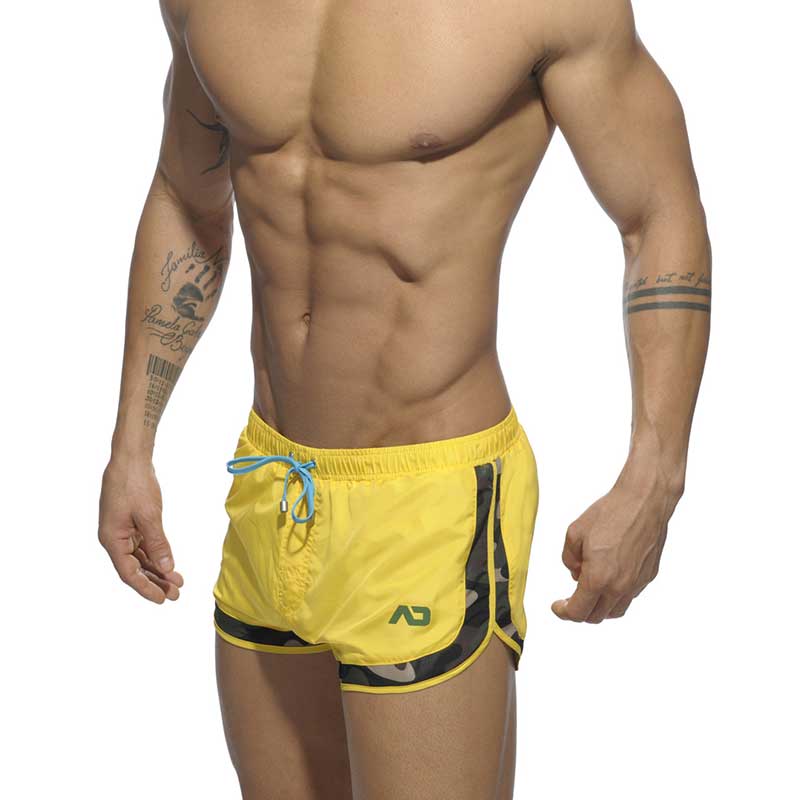 Pantalones cortos de baño Rocky con detalle de camuflaje Addicted ADS121, color amarillo, talla S