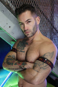 Brazaletes para el afterhours de hombres gays Breedwell