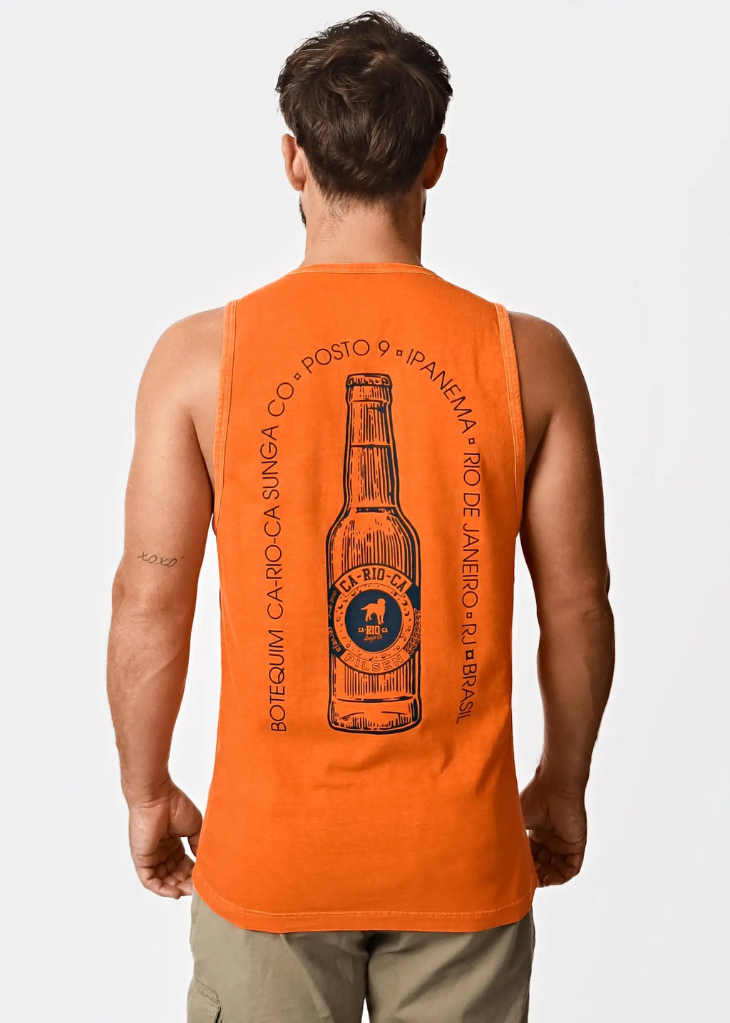 Orange sleeveless cotton tank top with black beer bottle graphic and botequim ca-rio-ca text for men