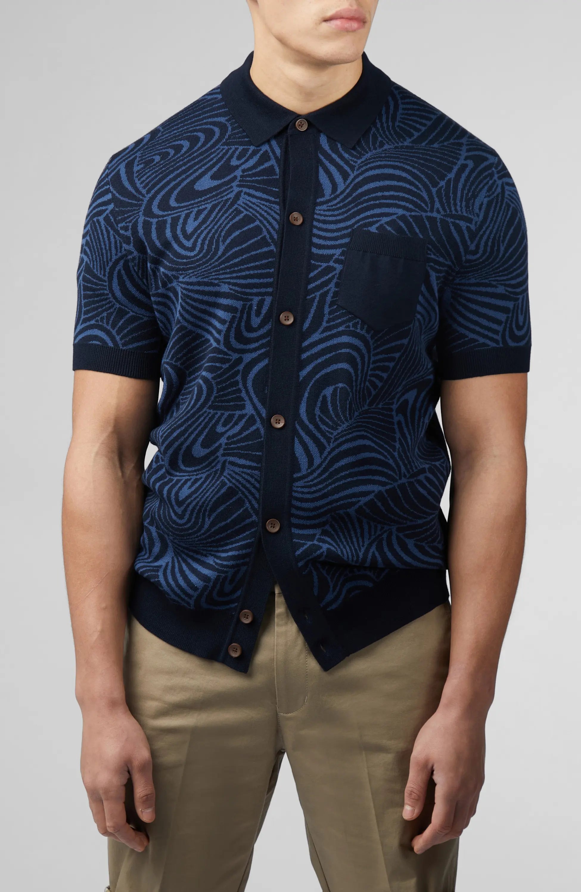 SWIRL JACQUARD KNIT BUTTON-UP