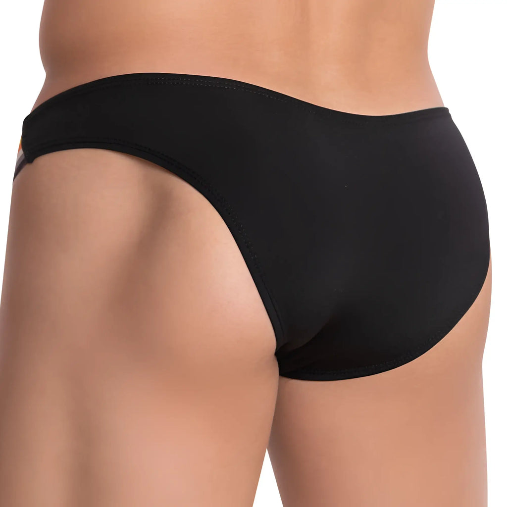 Black seamless Daddy DDJ014 briefs with smooth stretchy fabric and low-rise cut for comfortable daily wear