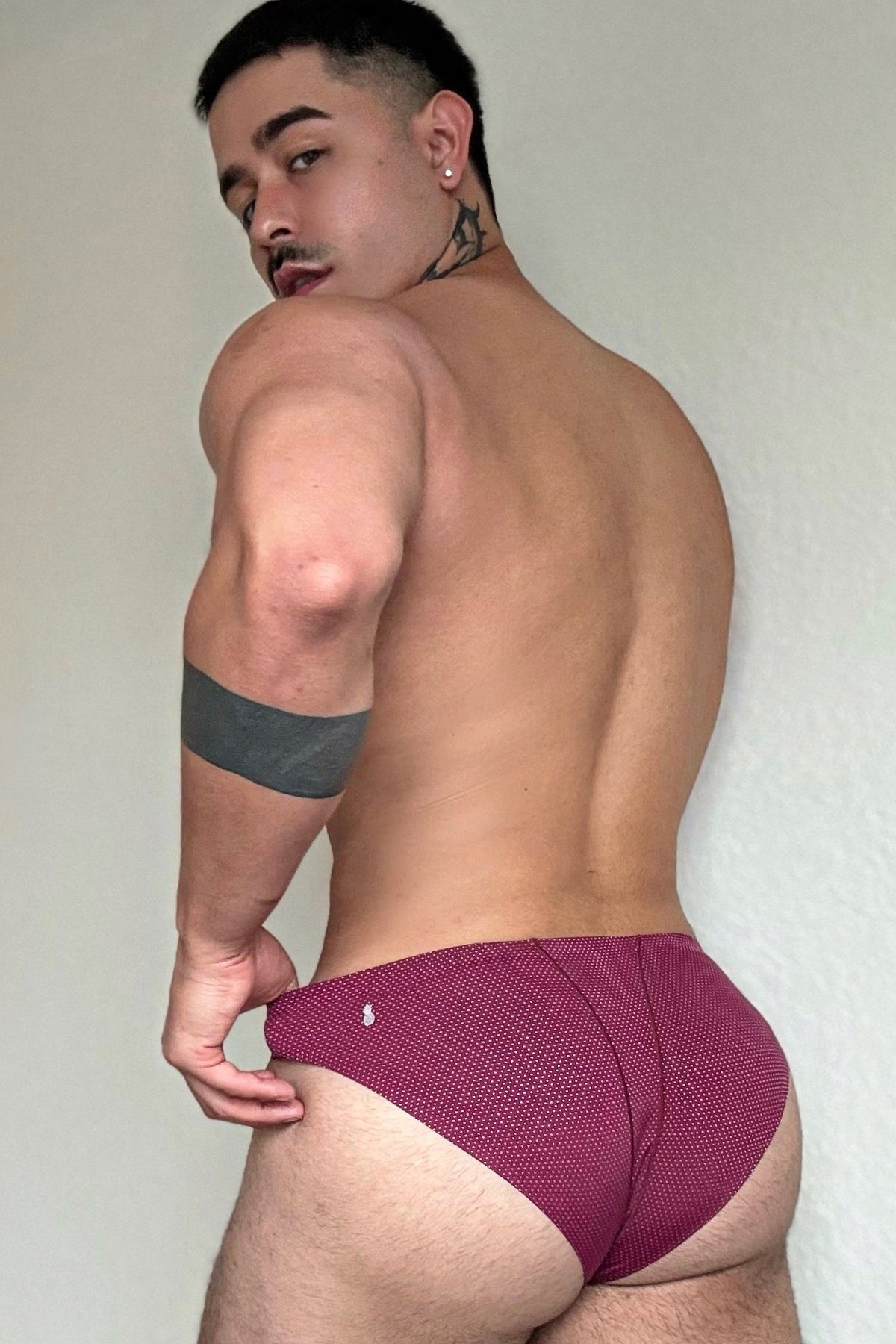 JJ Malibu Men's Shimmer Knit Seamless Briefs - Maroon