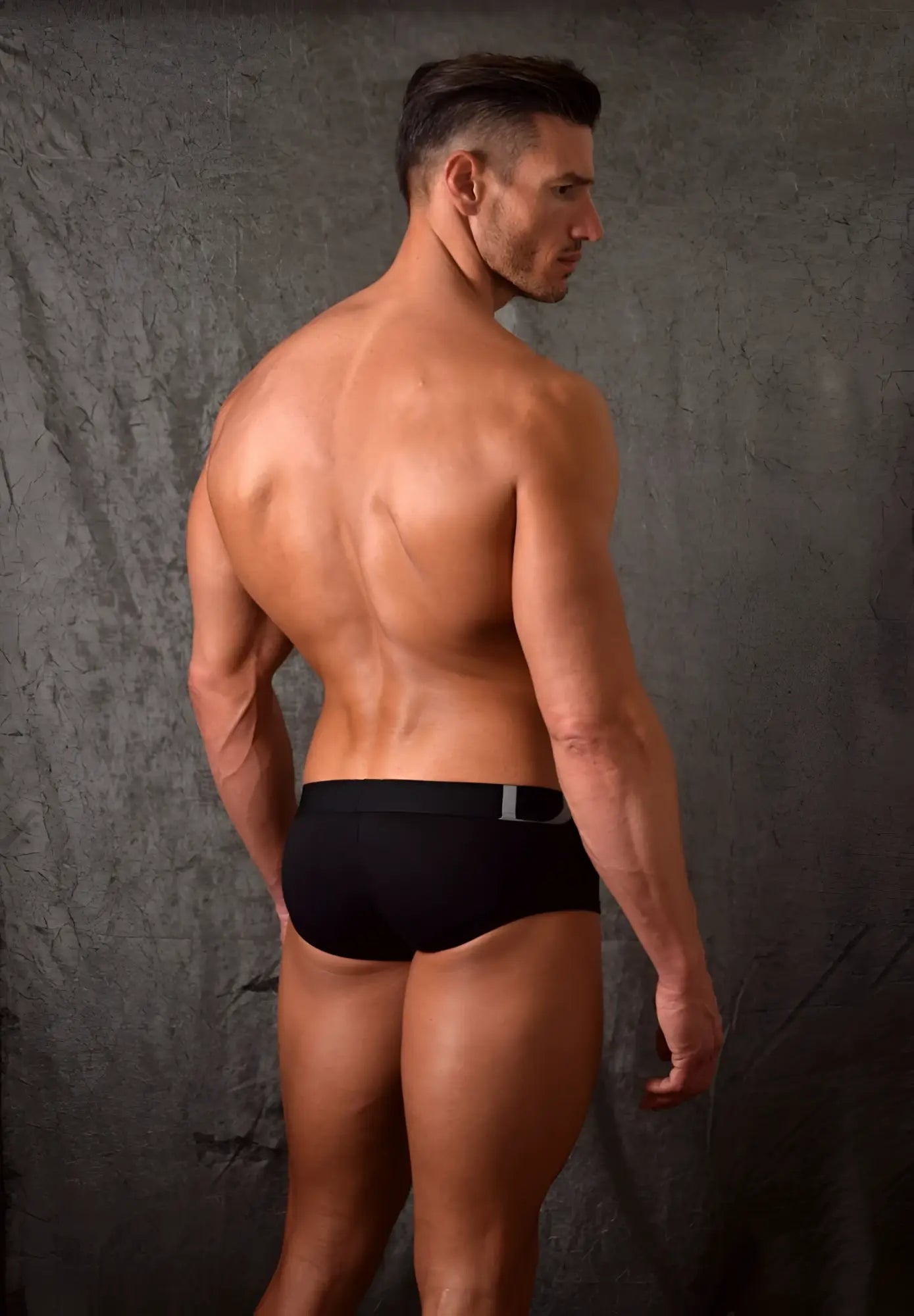 Doreanse 1779-blk black pouch mini trunk briefs with silver rectangular accent on waistband