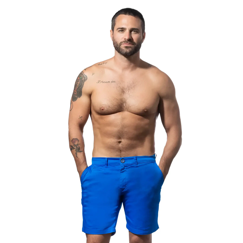 Vibrant blue frog chino short with classic button closure and rolled cuffs made from breathable cotton fabric