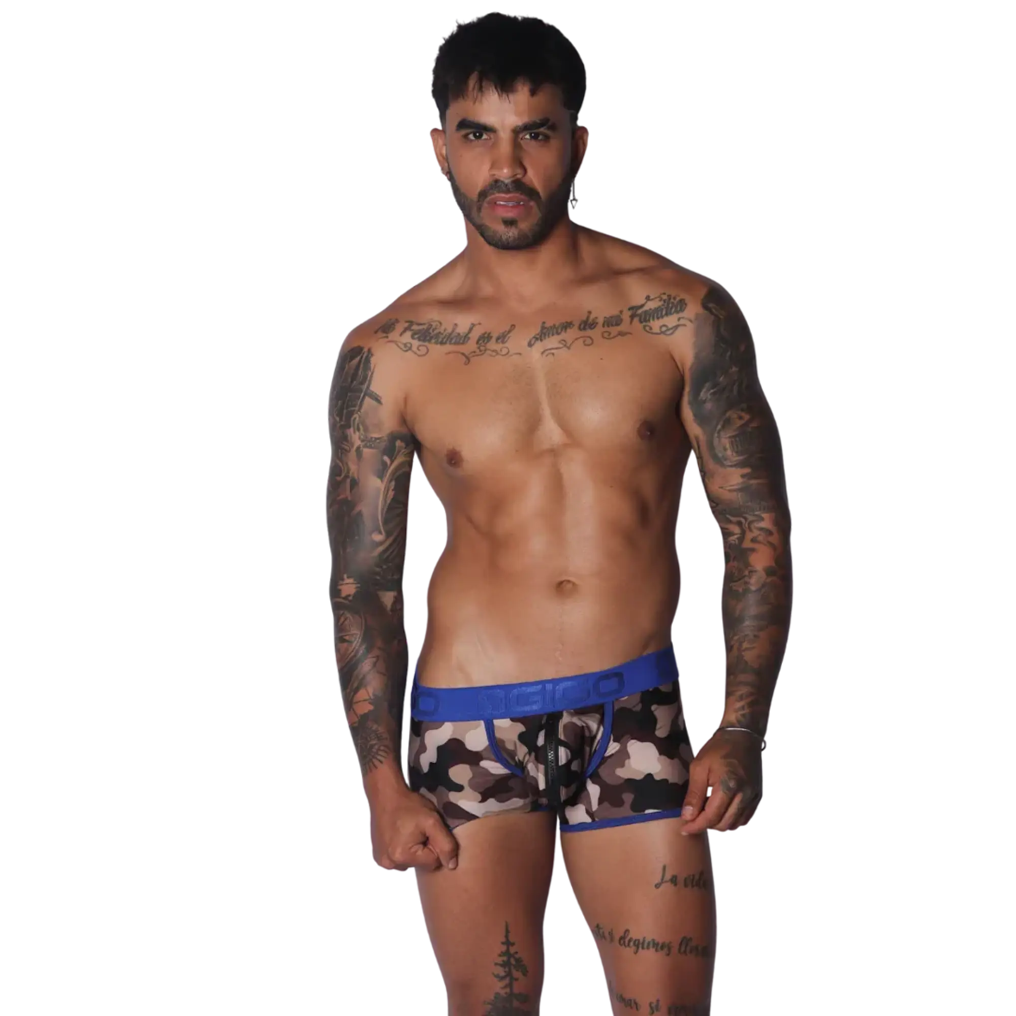 Men's camouflage print trunk with a blue branded elastic waistband and a decorative vertical front zipper.