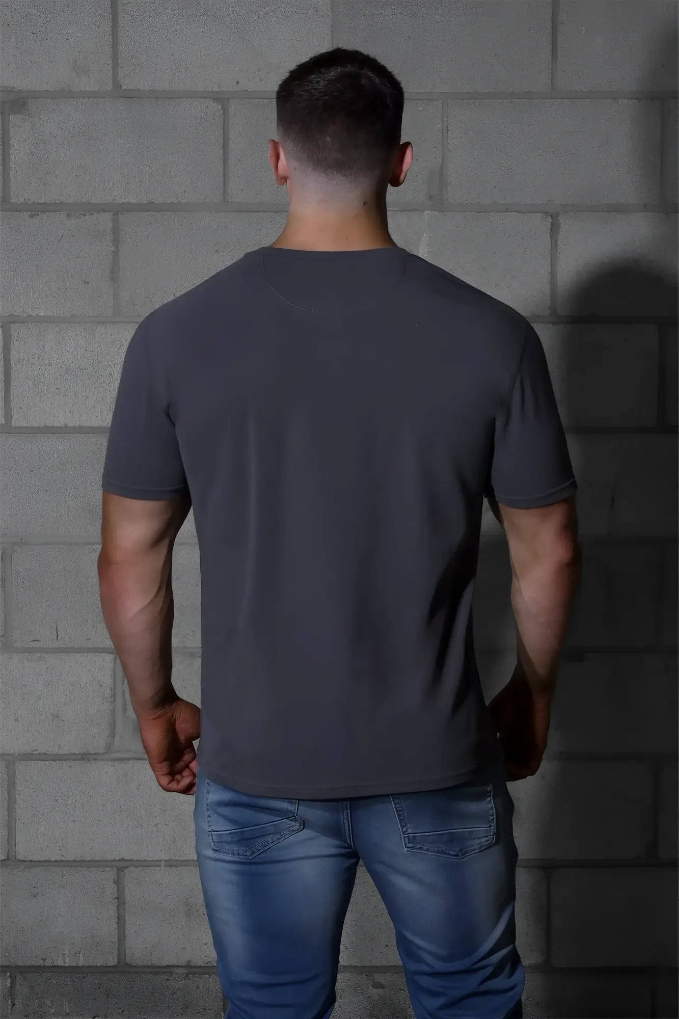 Dark gray jed north classic premium short-sleeved crew neck t-shirt with a pocket made from soft material