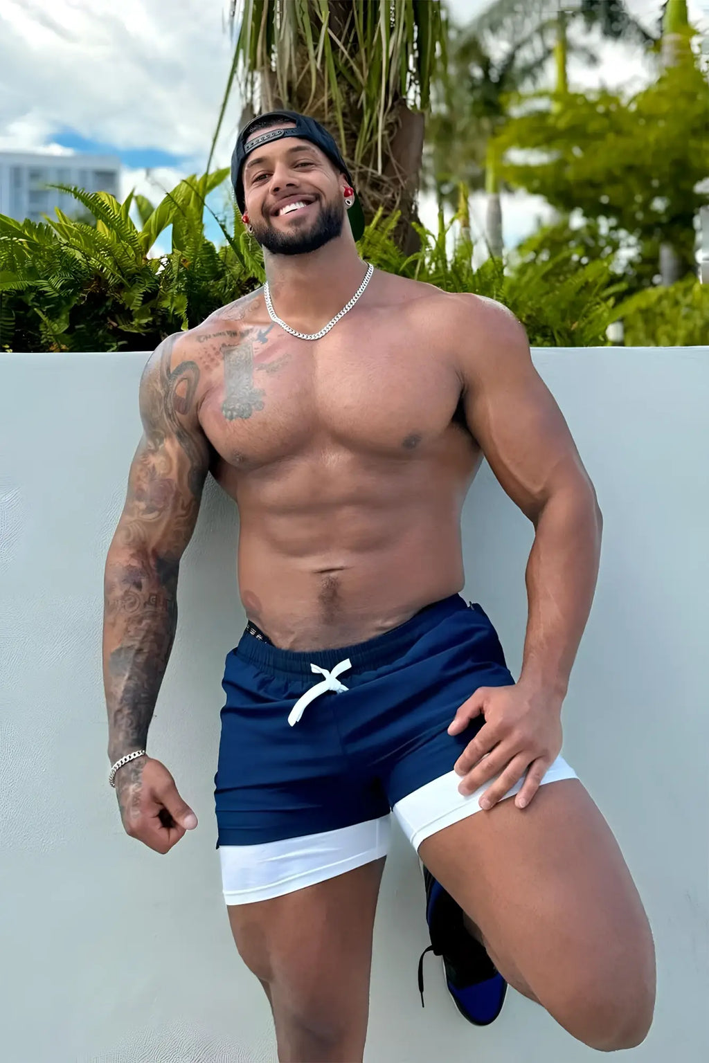 Navy blue and white jed north men’s 2-in-1 active 5 inch training shorts with a drawstring waistband and lightweight material