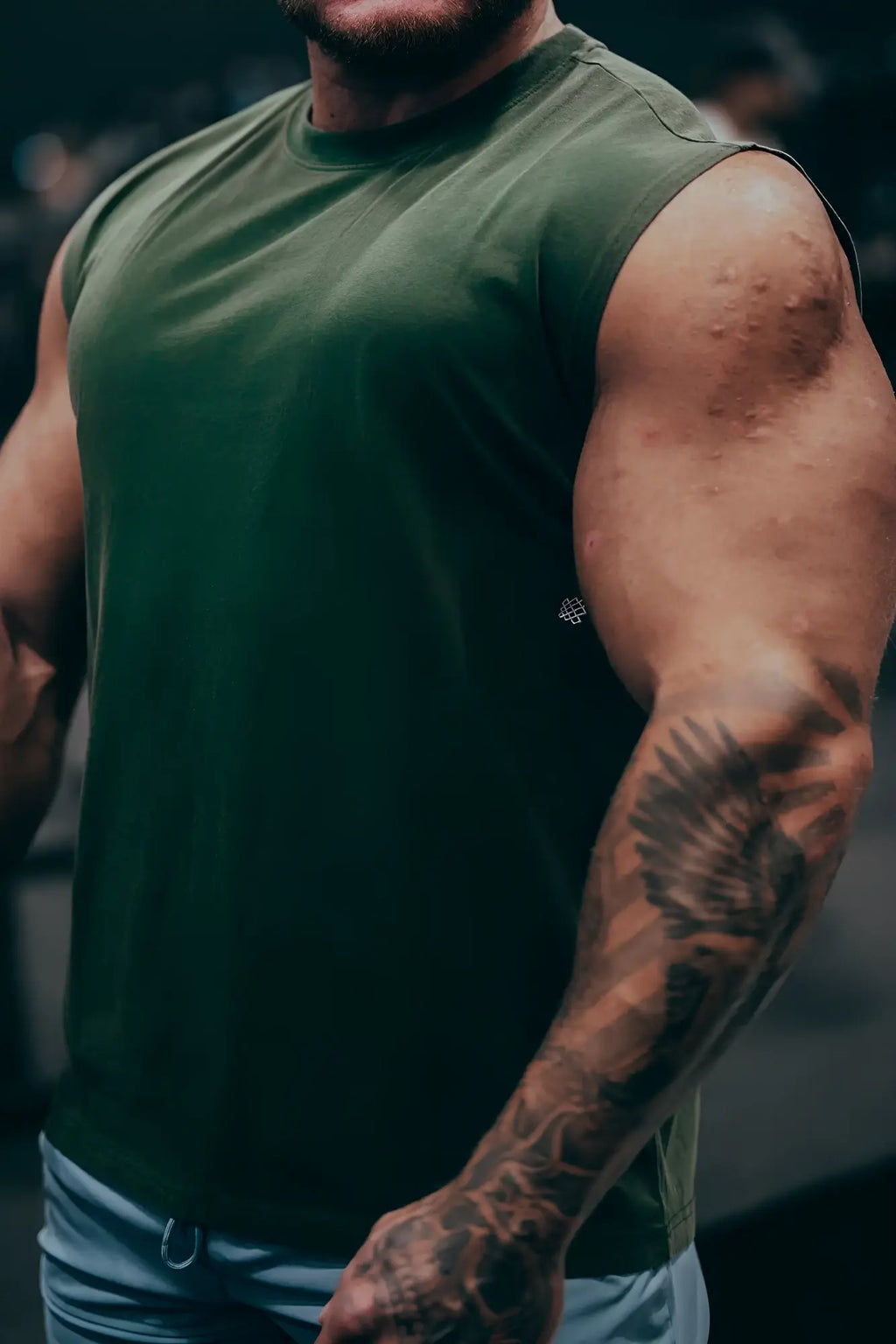 Retro oversized muscle tee forest green olive green sleeveless cotton t-shirt perfect for casual wear