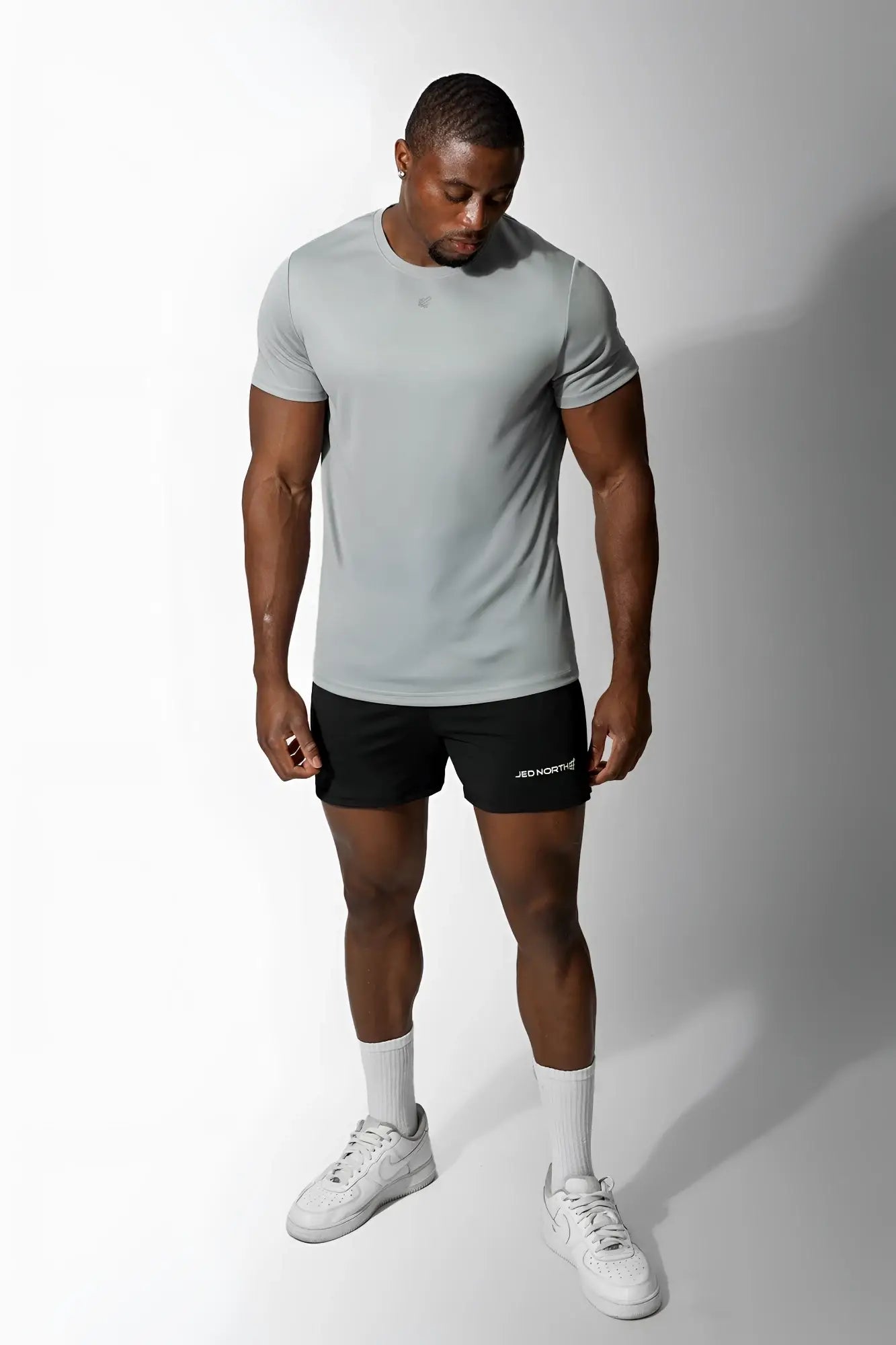 Light gray jed north tactical fast-dry training t-shirt with short sleeves and a subtle crew neckline in polar silver