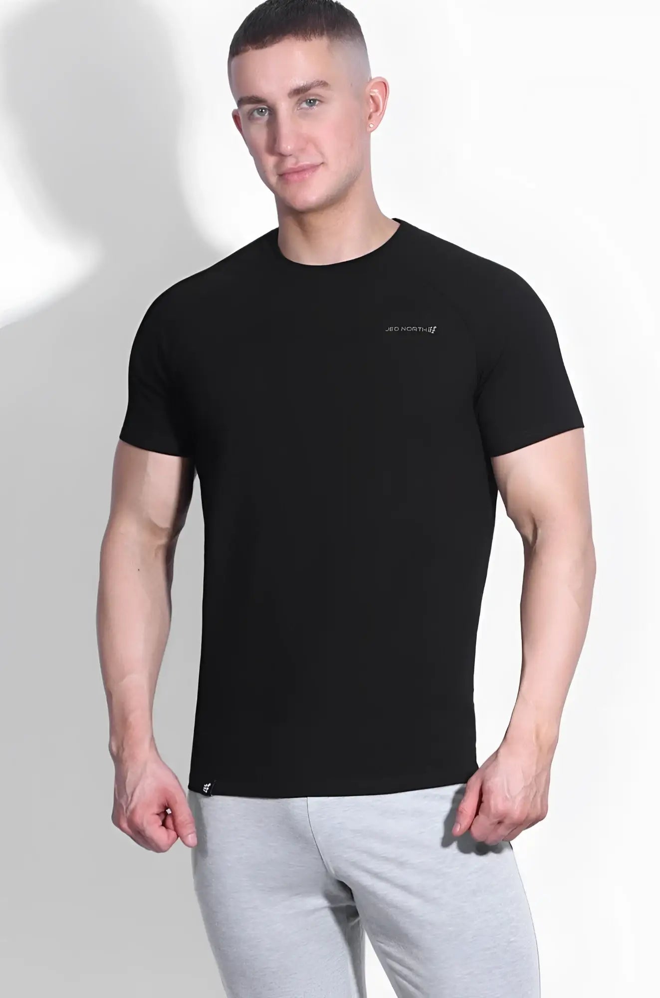 Jed north titan 2.0 black muscle-fit short-sleeved t-shirt with crew neck and subtle embroidered logo on left chest