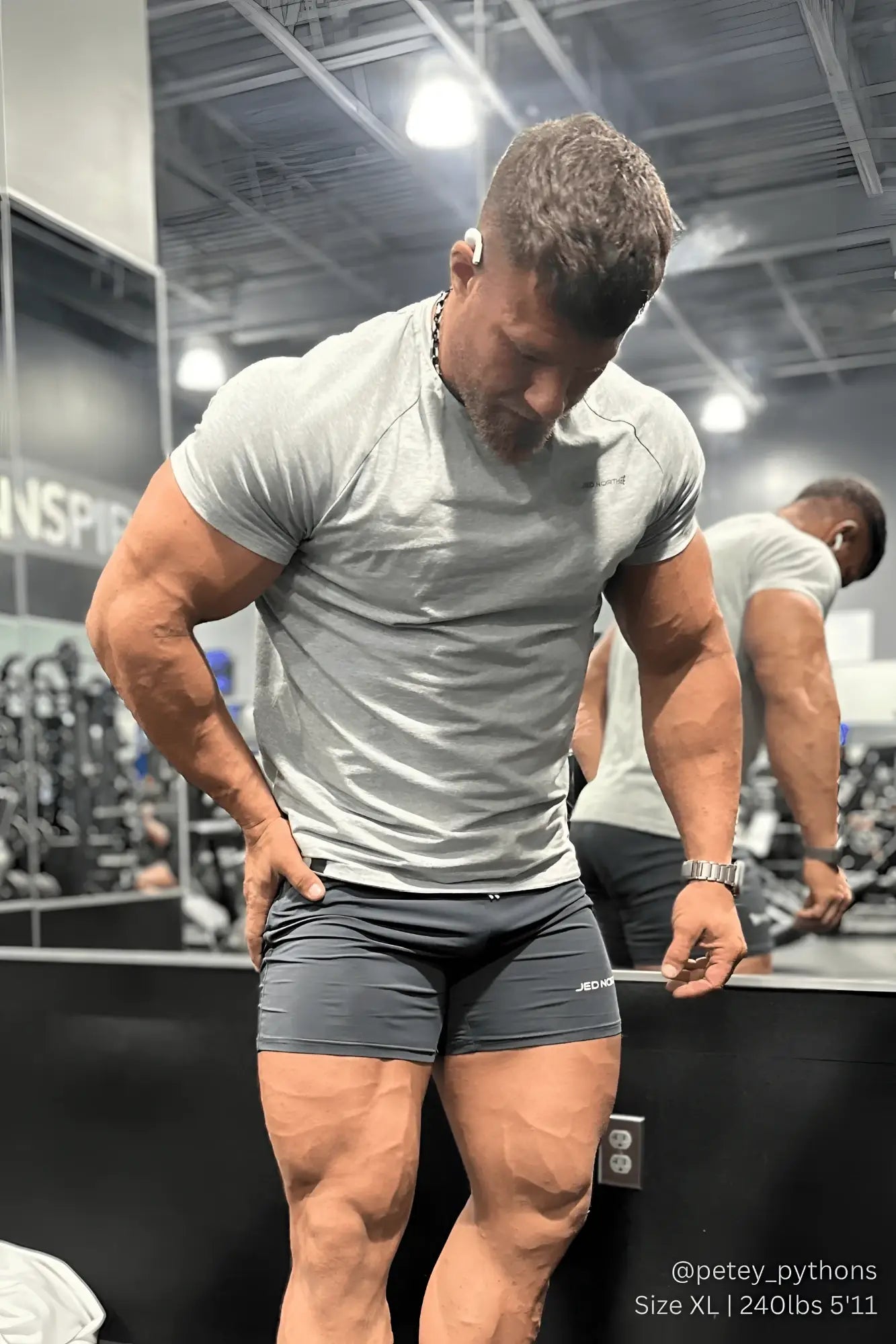 Jed North Titan 2.0 muscle-fit t-shirt in heather gray with a subtle textured weave and small chest logo