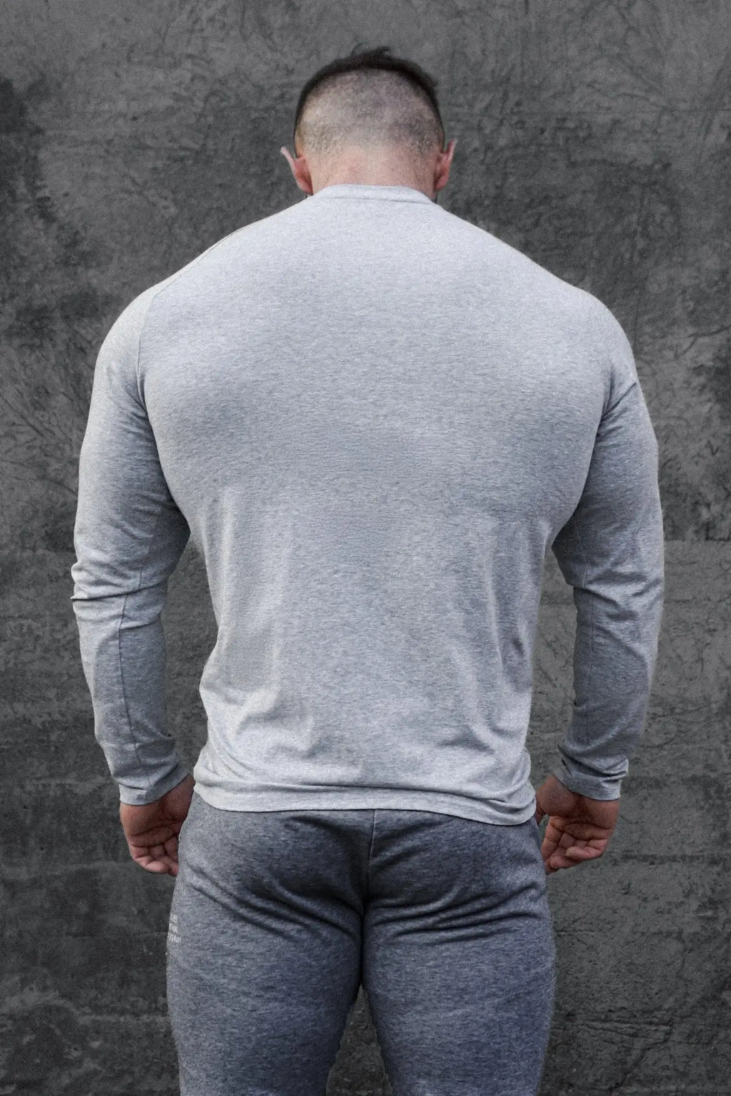 Gray heathered jed north titan muscle-fit long sleeve athletic shirt platinum color perfect for workouts