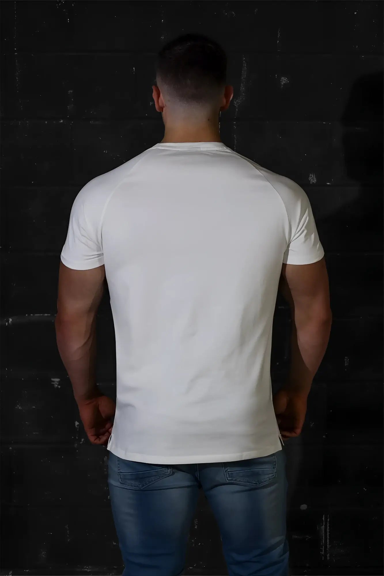 White short-sleeved Jed North muscle-fit t-shirt made of smooth fitted fabric with a crew neck design