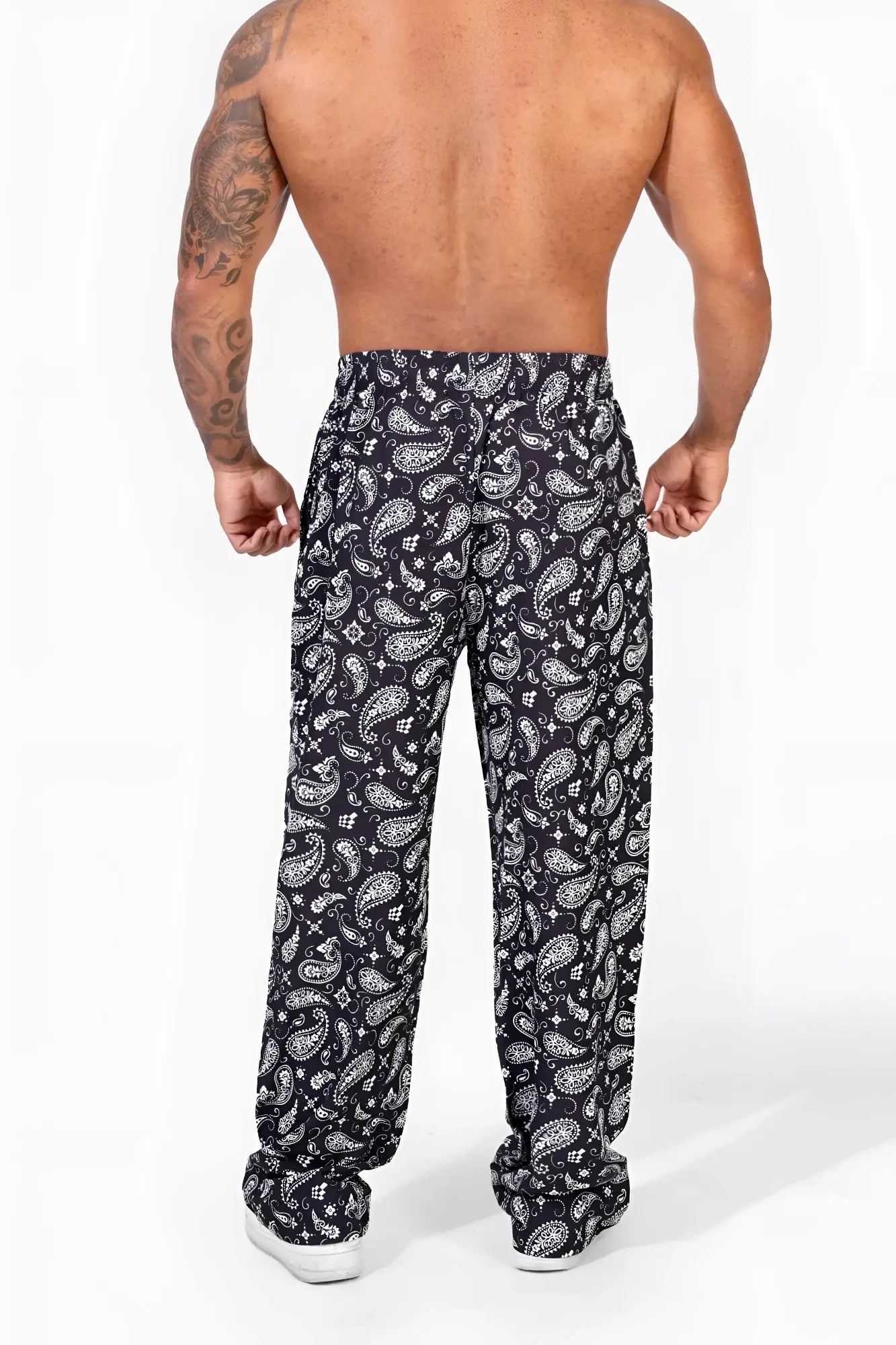 Jed North vintage flex joggers paisley black and white paisley patterned loose fitting men’s pants with drawstring waist