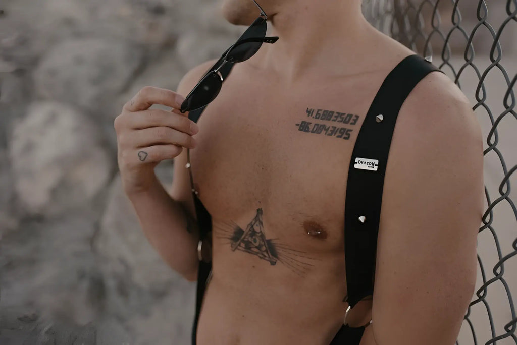 Malebasics dmbl05 dngeon crossback harness black leather suspenders with silver studs and a small white label