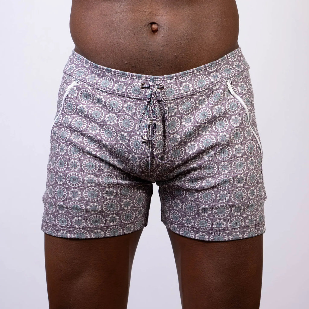 Mandala linen texture shorts in gray and white with circular floral design and side zipper pockets