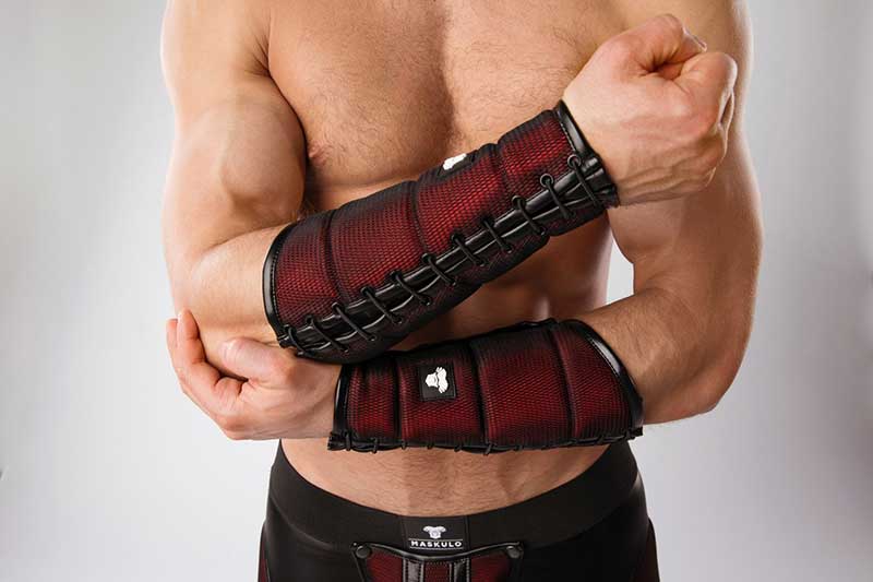 Brazalete protector para antebrazos con protección de color blindado Maskulo, color rojo, AC060, talla L