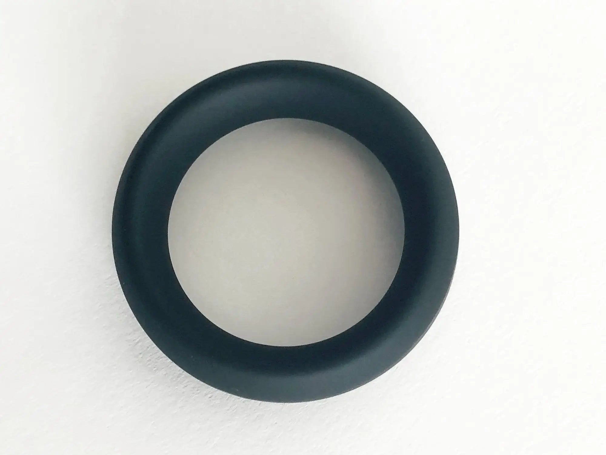 Black rubber ring from the meat rack black designed for durable meat storage and hanging solutions