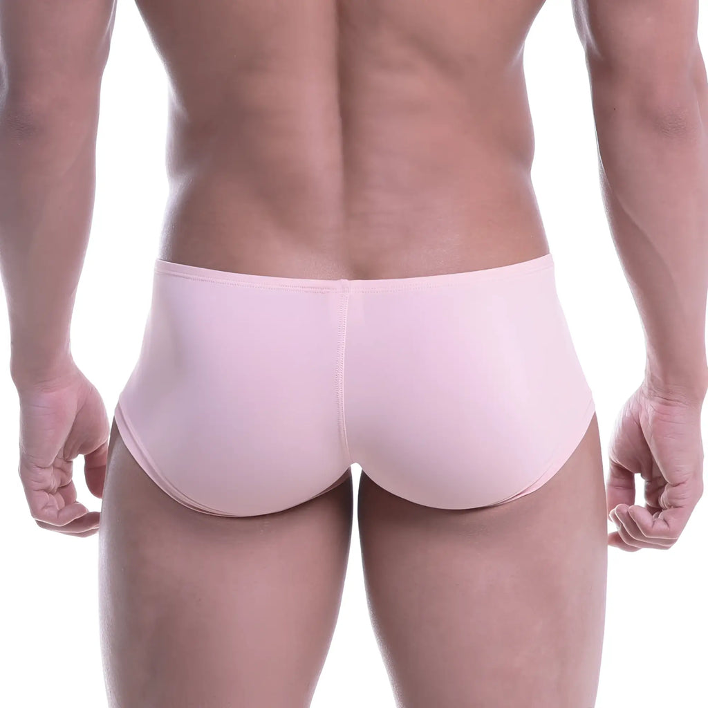 Pink form-fitting briefs made of smooth stretchy fabric from metromalewear minimo boxer dusty pink 2013-01