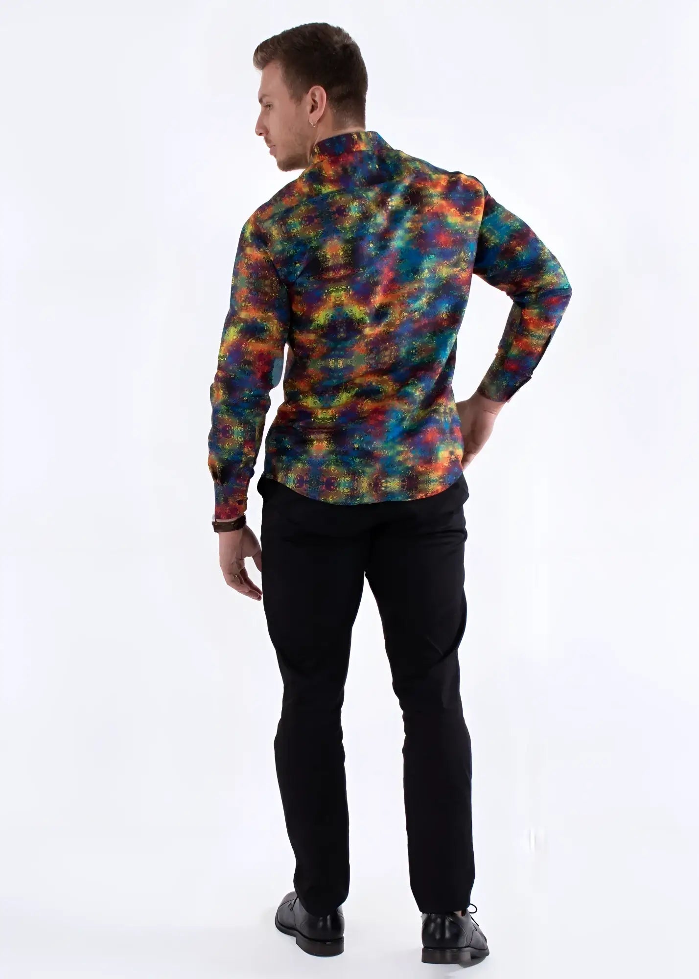 Multicolor patterned l/s shirt with a vibrant psychedelic kaleidoscopic rainbow pattern and long sleeves