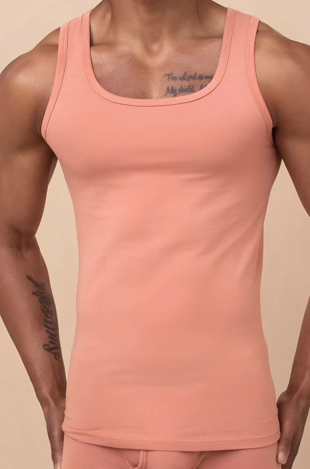 Peach cream fitted tank top in cotton with rounded neckline and thin shoulder straps for a 2-piece set