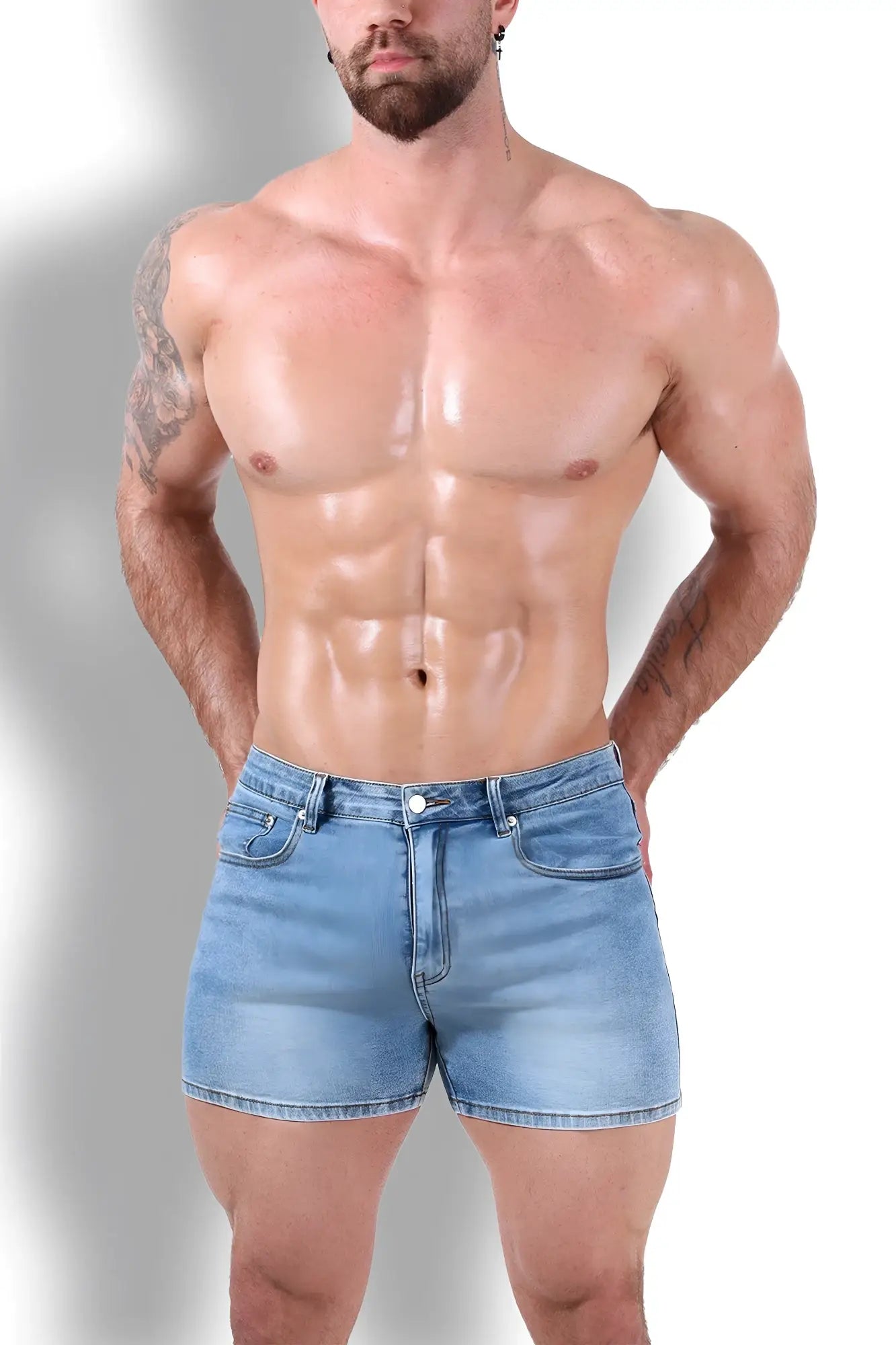 Peek-a-boo denim shorts in dark blue with light-wash denim fabric classic five-pocket design and button closure