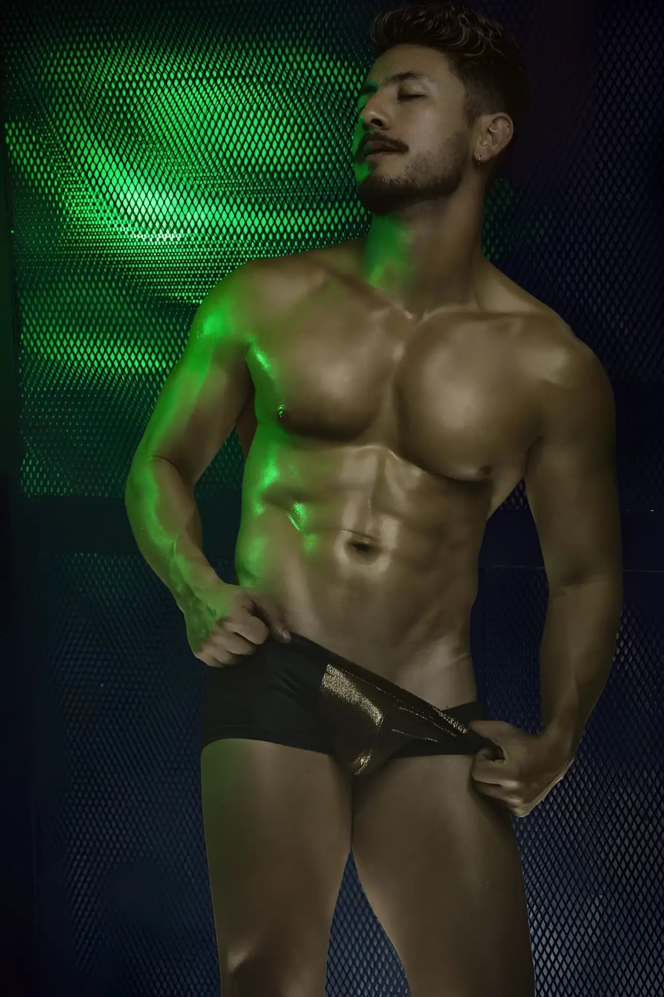 Pikante pik 2120 gold cup trunks black briefs with metallic gold trim along the side seam