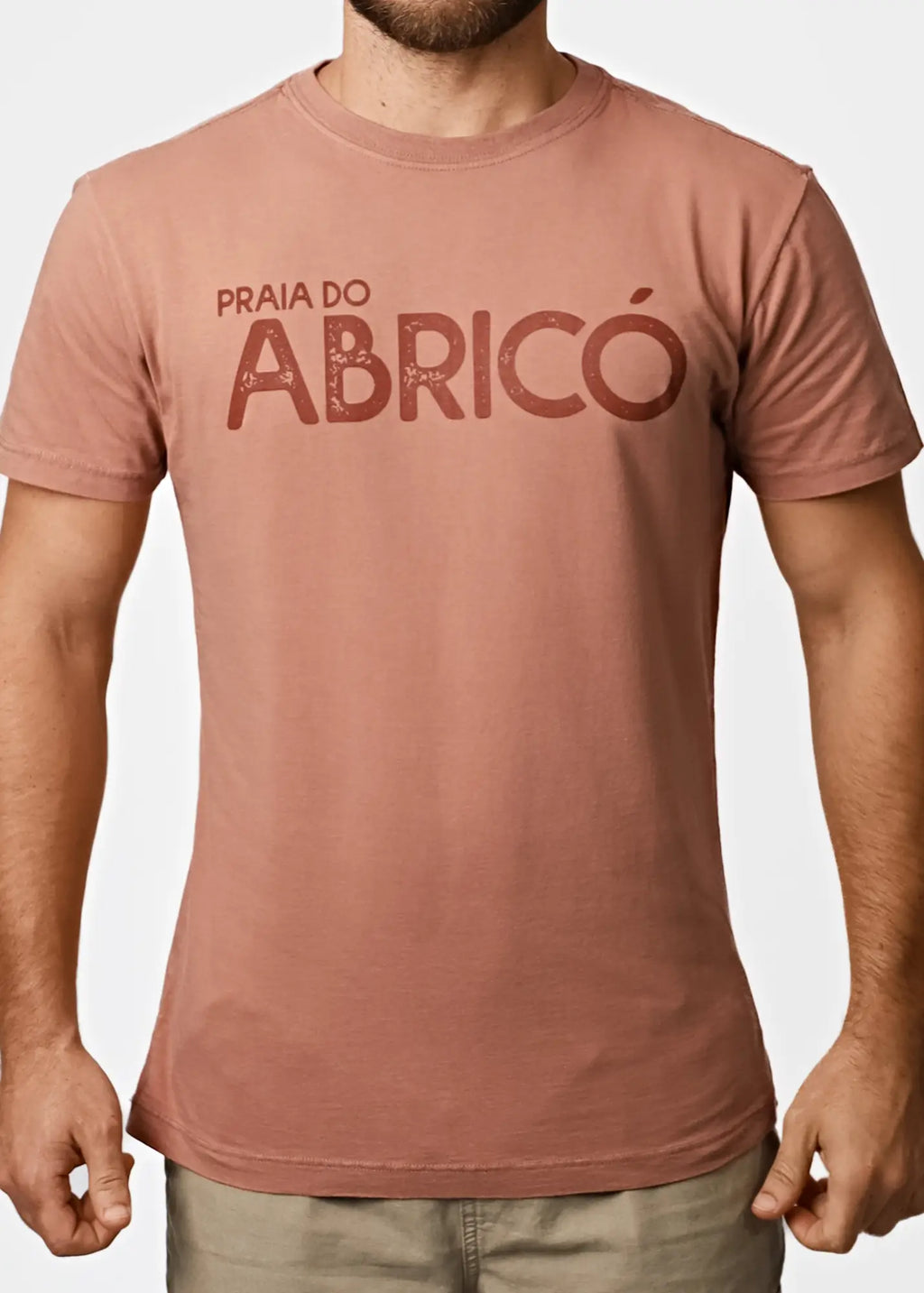 Men’s dusty rose cotton t-shirt with distressed dark red praia do abricó graphic on chest beachwear