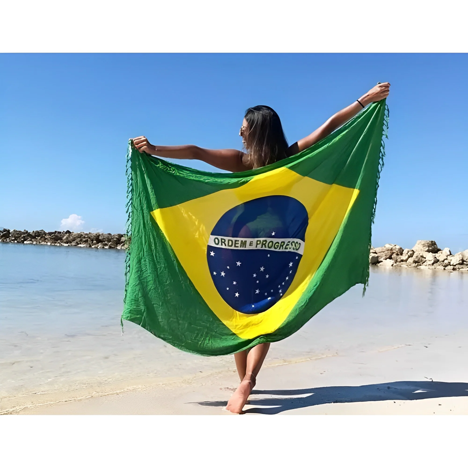 CANGA MIT BRASILIANISCHER FLAGGE – Grün, Gelb, Blau und Weiß – Brasilianisches Strandtuch (Sarong/Pareo)