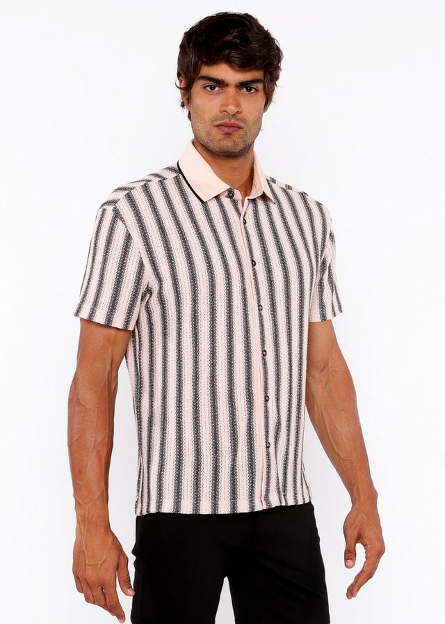 STRICKSHIRT MIT VERTIKALEN STREIFEN UND STRECKENSCHNITTEN UND RIPPENKRAGEN