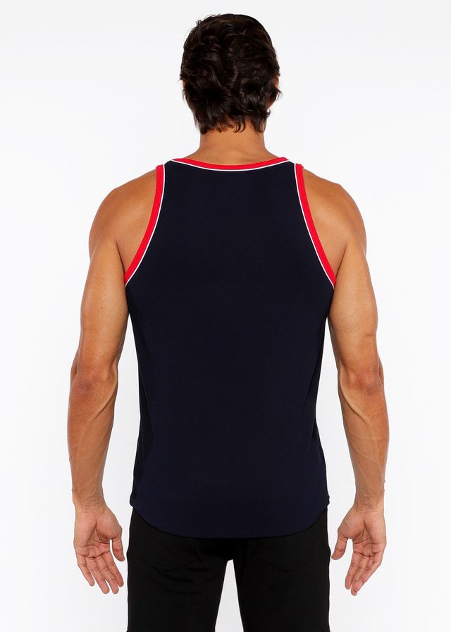 Rippenstretch-Ringer-Tank mit Rohrleitungsdetails