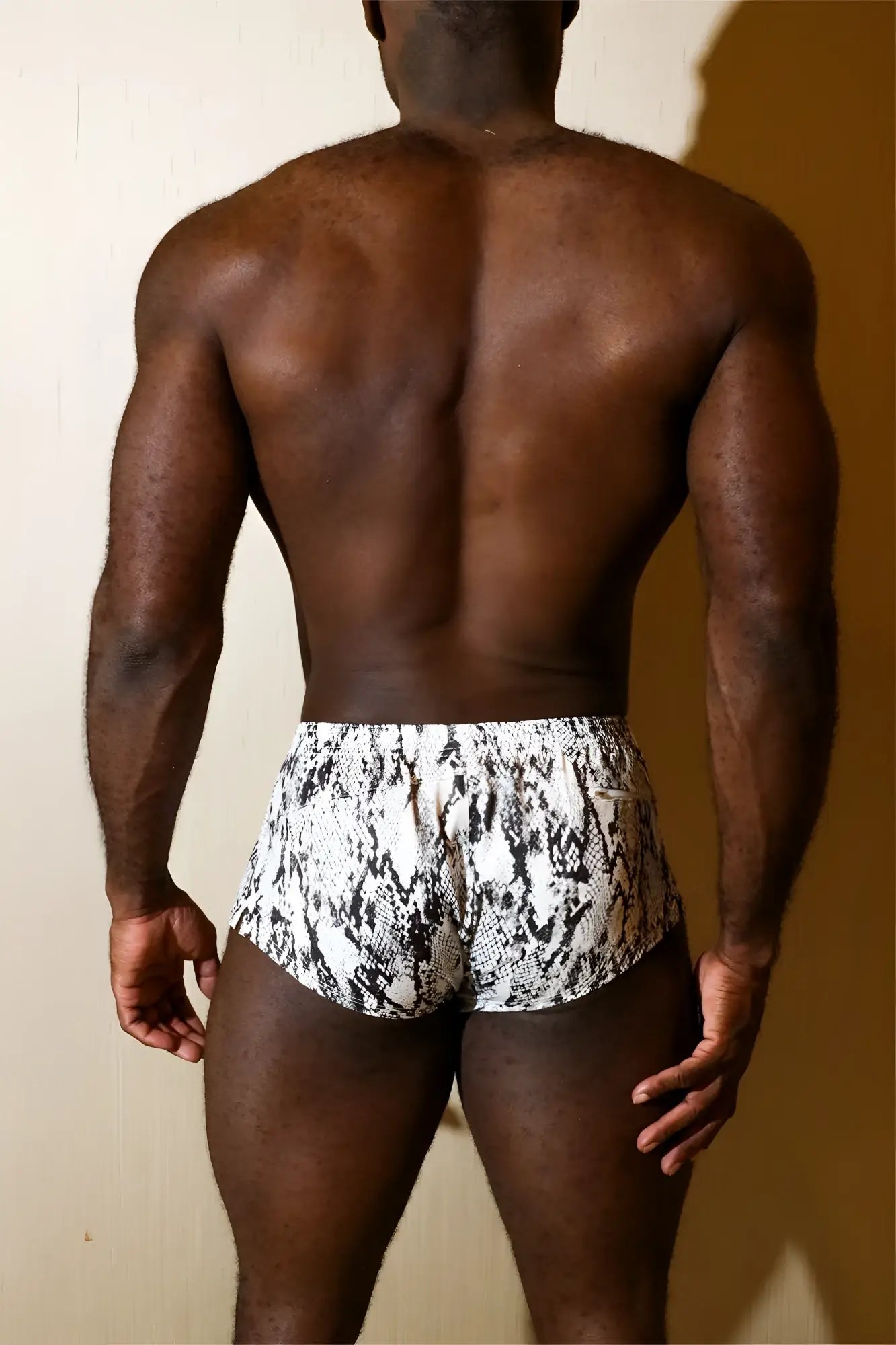 Stretch-It 2 inch athletic short shorts in white and black snake print made of stretch fabric for active use