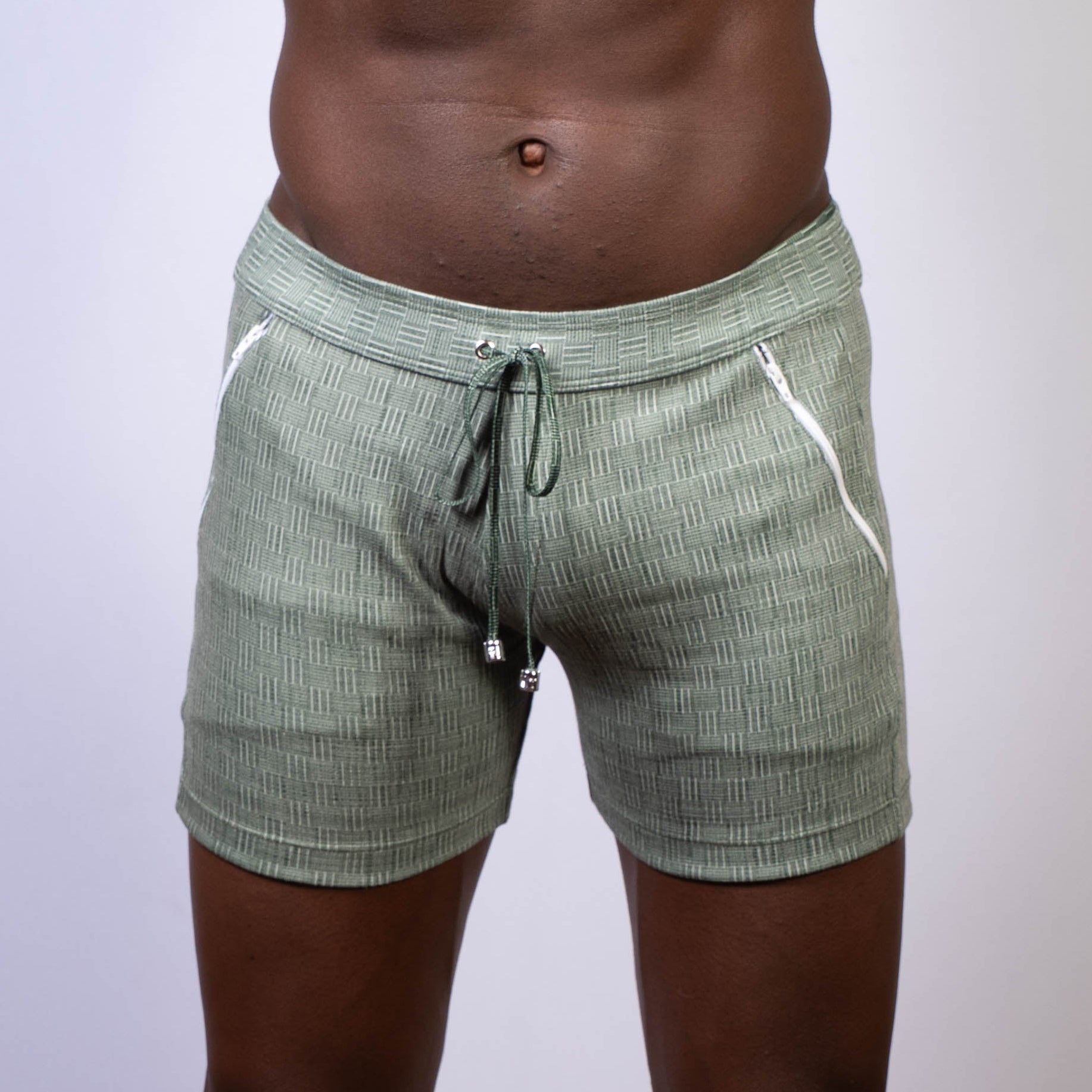 Shorts mit abstrakter Leinenstruktur