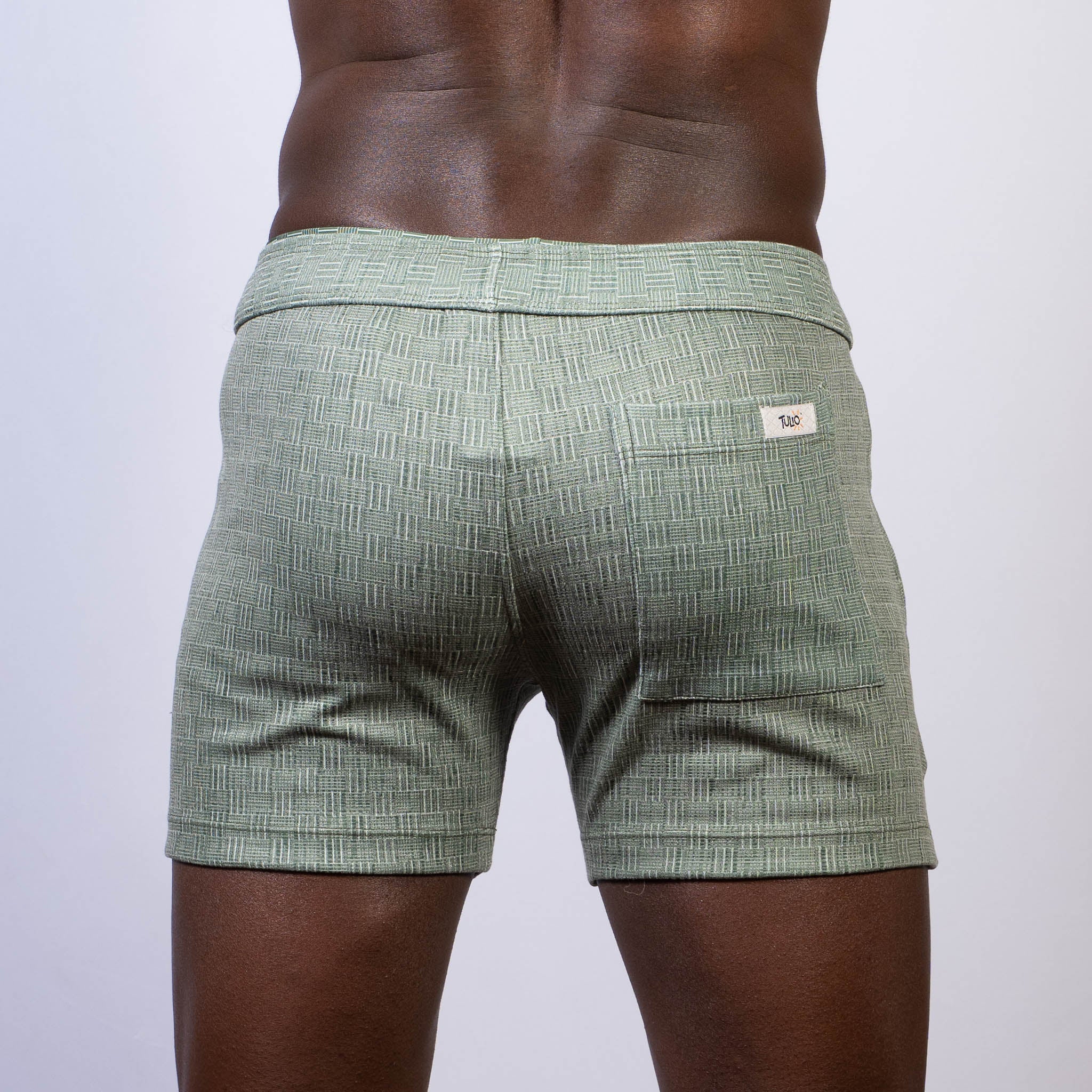 Shorts mit abstrakter Leinenstruktur