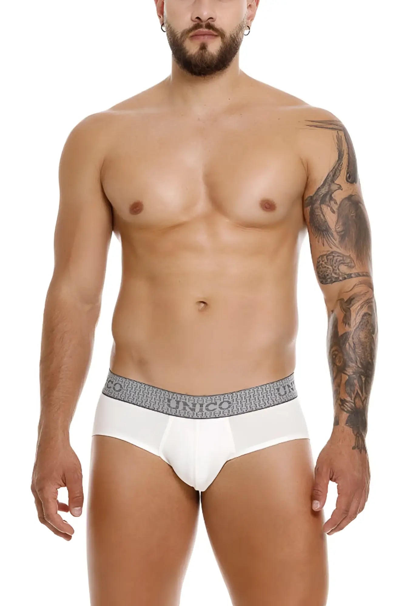 White unico 25020101120 marfil briefs with gray patterned waistband featuring unico brand logo in white color