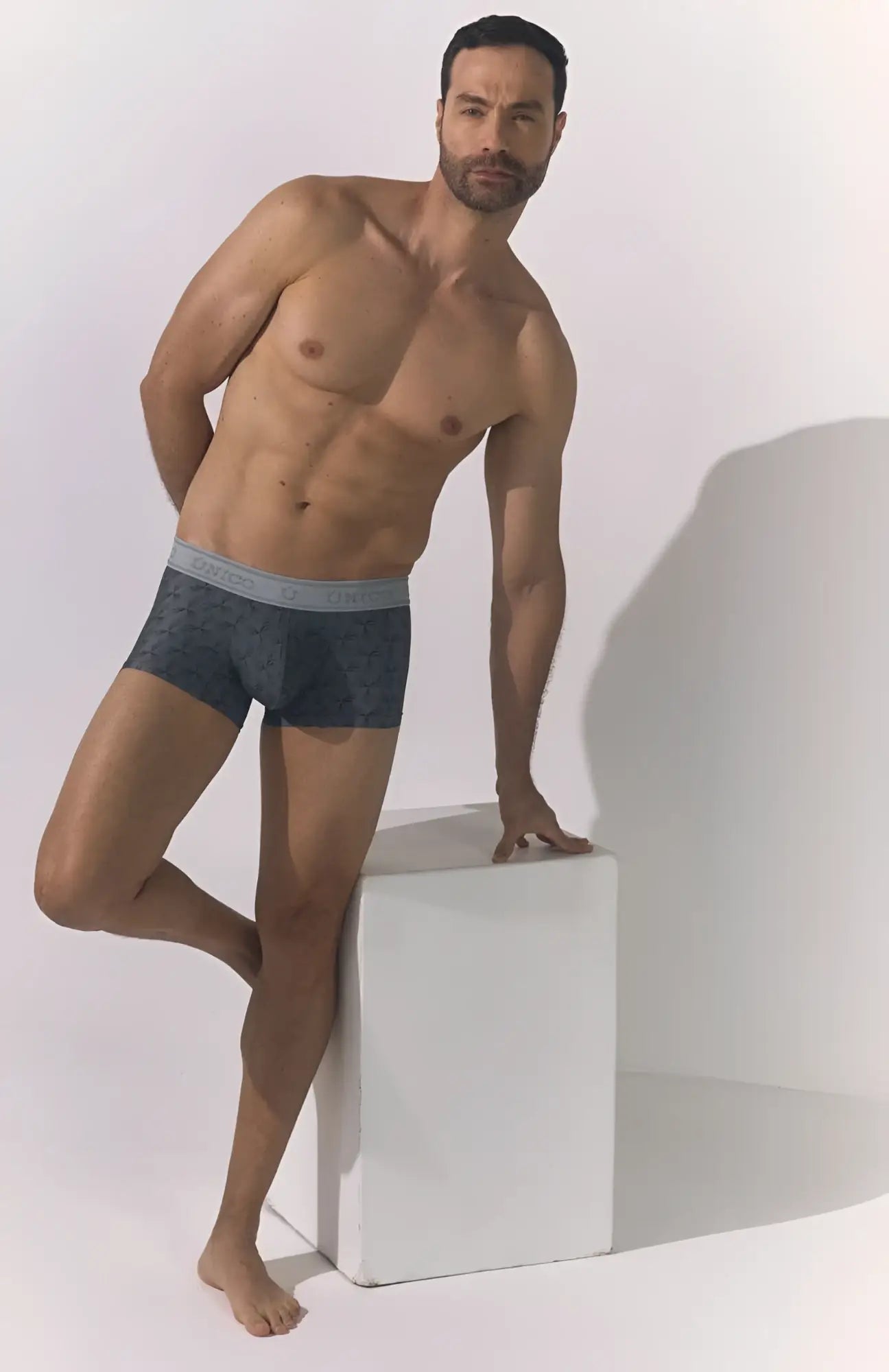 Unico 25050100103 Chisell trunks dark gray boxer briefs with subtle textured pattern and light gray waistband