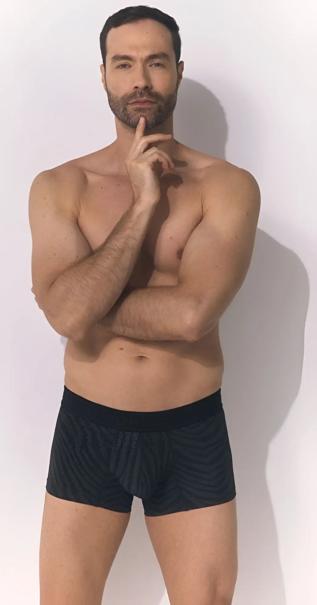 Men’s unico 25050100104 zelmur trunks black patterned boxer briefs with solid black waistband front view