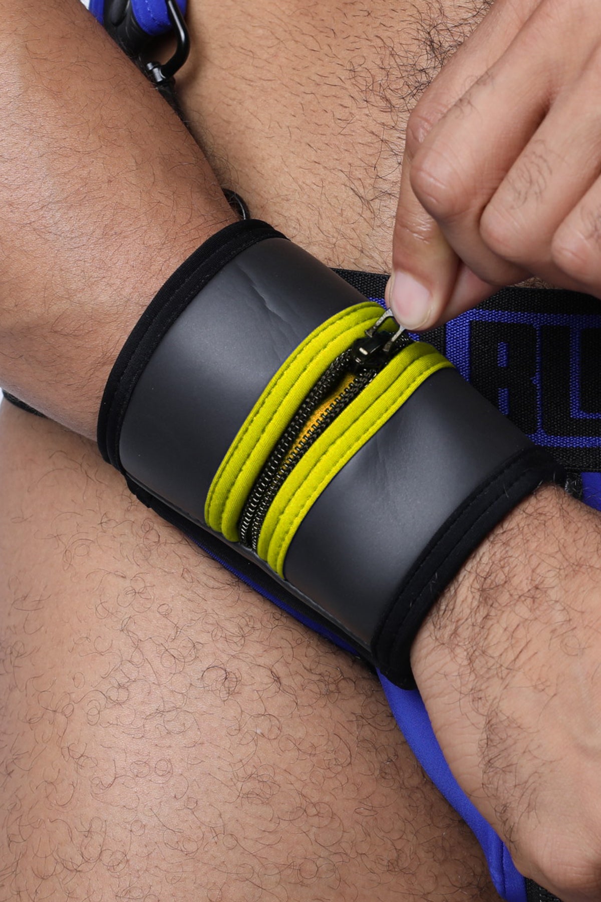 BUCKLE UP CUFF - AVAILABLE IN 5 COLORS - DealByEthan.gay